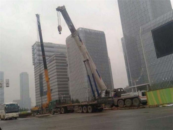五台县25吨吊车能吊多重设备？